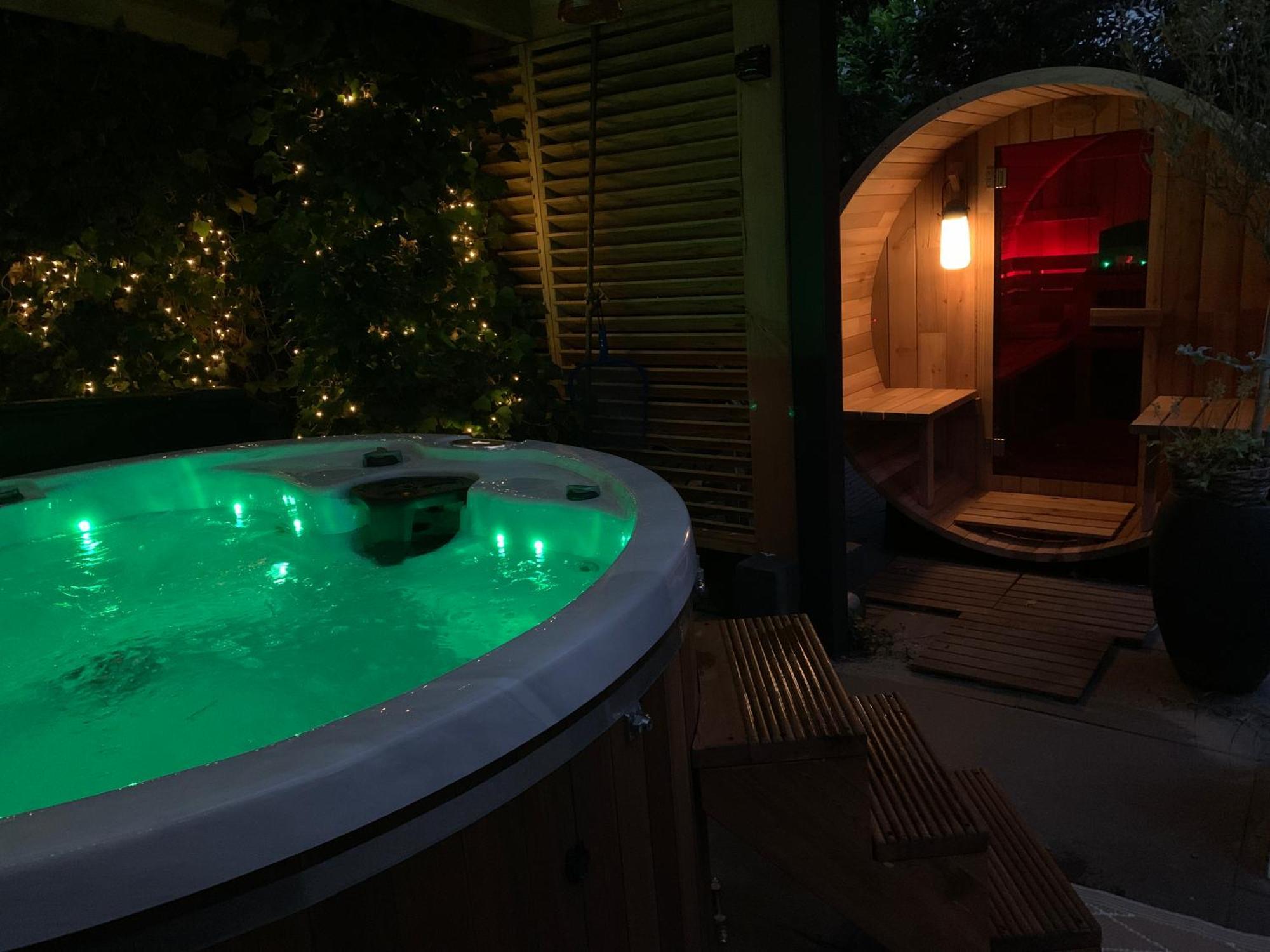 Romantisch Wellness Appartement Met Prive Hottub Sauna Gamesroom Den Ham エクステリア 写真