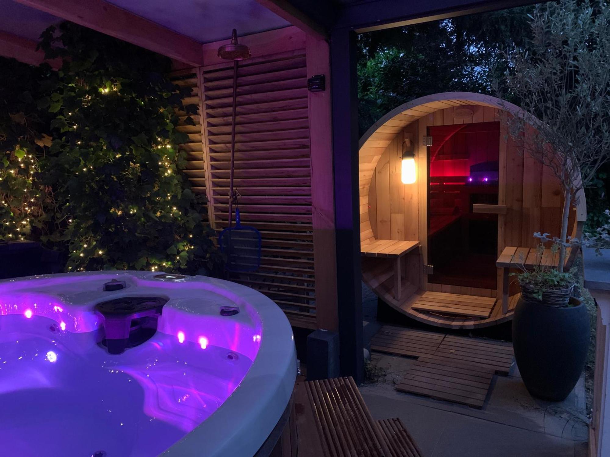 Romantisch Wellness Appartement Met Prive Hottub Sauna Gamesroom Den Ham エクステリア 写真